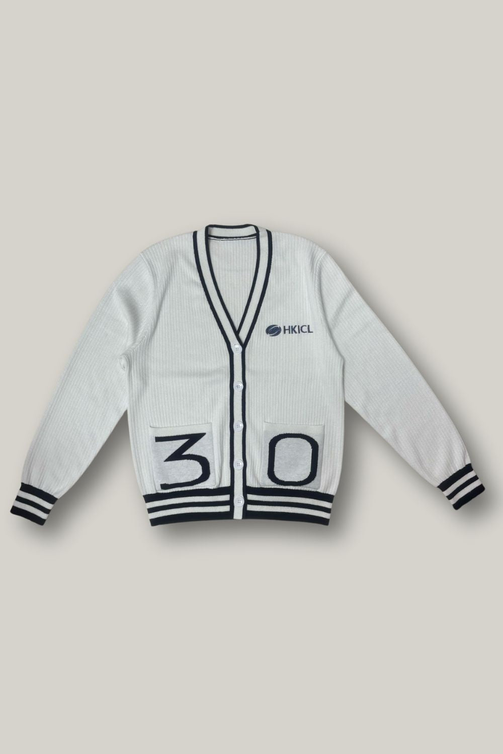 男女通用升級改造 V 領開襟衫